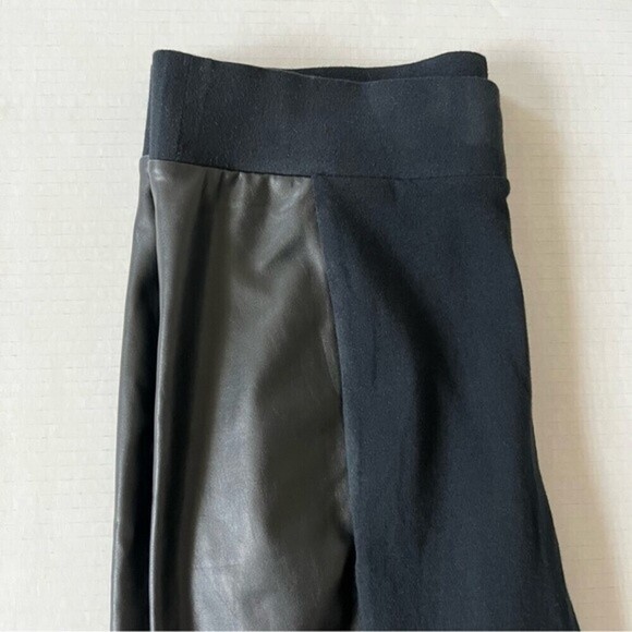 NWOT Old Navy Black Leggings With Side Strip Faux Leather SZ Medium - Picture 5 of 8
